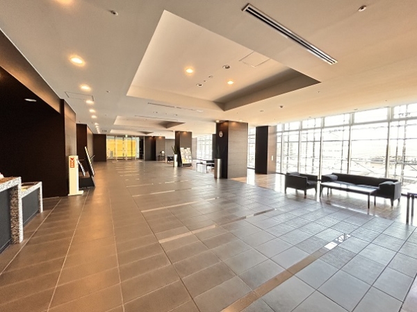 ゆったりとしたロビー