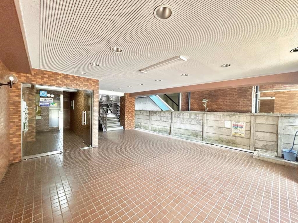 エントランス（別角度）