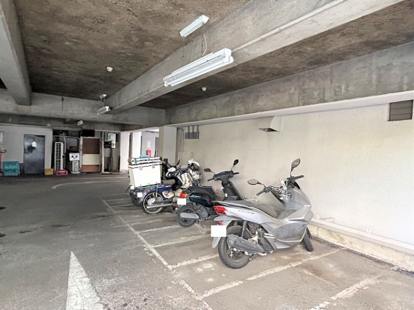 バイク置場