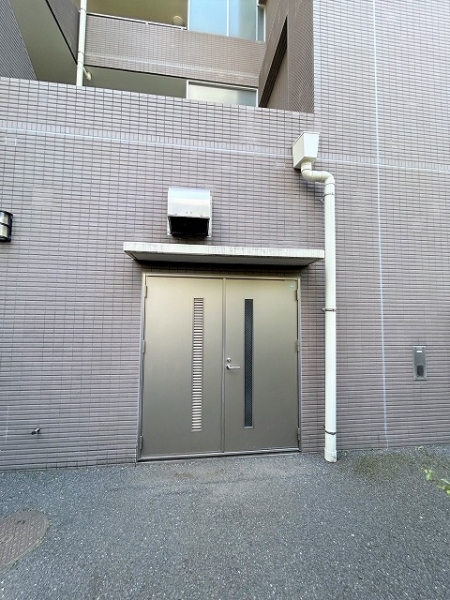 敷地内ゴミ置場