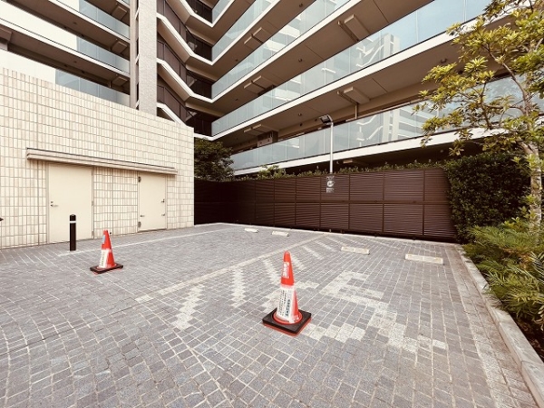 来客者駐車場