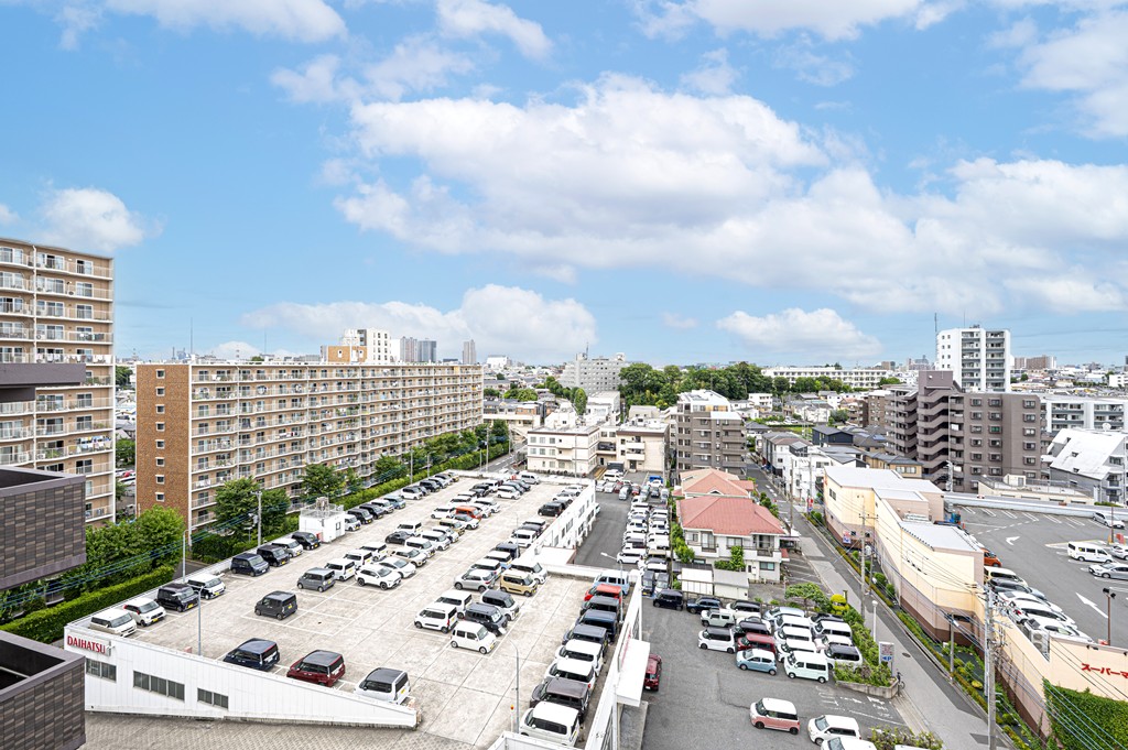 【住戸からの眺望】開放的な空間を満喫できる、最上階、角住戸のお部屋です。※眺望は将来にわたって保証するものではありません。