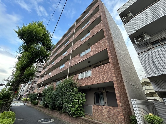 6階最上階、角部屋です