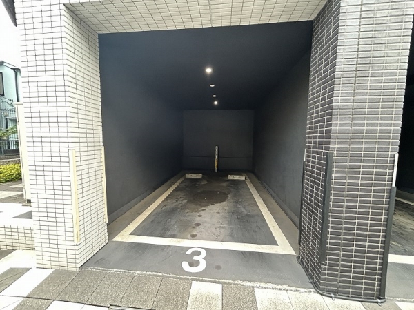 敷地内時間貸し駐車場