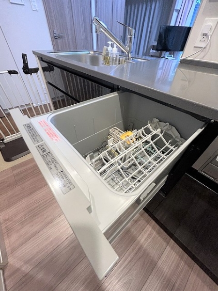 キッチンには食洗機設置。家事が捗ります。