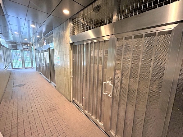 1階ゴミ捨て場