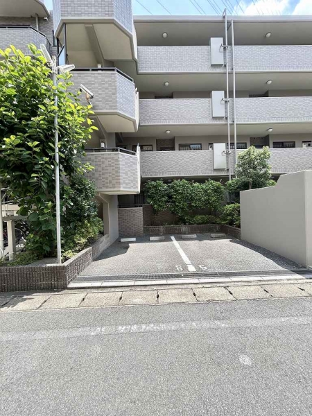 敷地内平置き駐車場