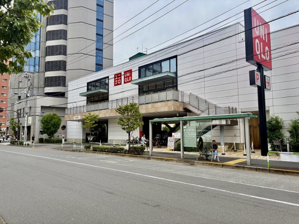 ユニクロ王子神谷店まで徒歩4分