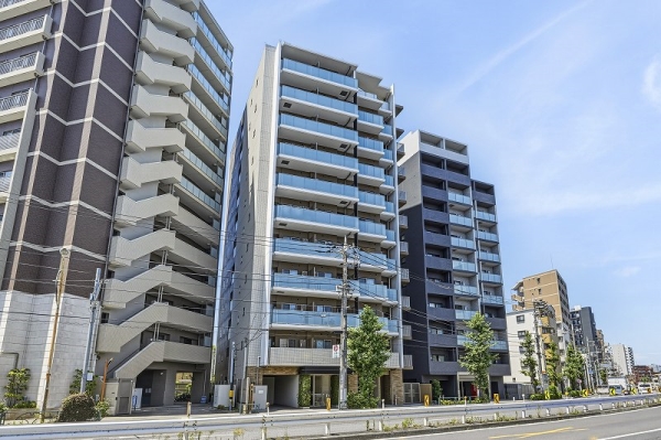 2020年5月築11階建てのマンション