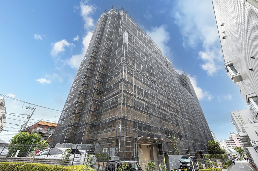 【コスモ和光ステーションフロント】RC造14階建てマンション、9階部分の角住戸です。東京メトロ有楽町線「和光市」駅まで徒歩2分。3沿線利用可能。通勤・通学に便利な立地です。