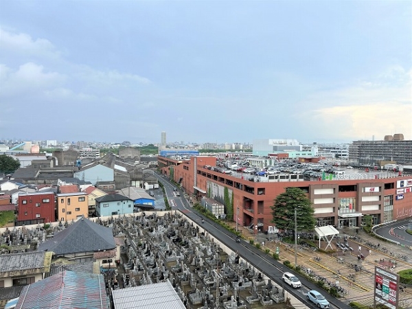 9階につき眺望、陽当り良好