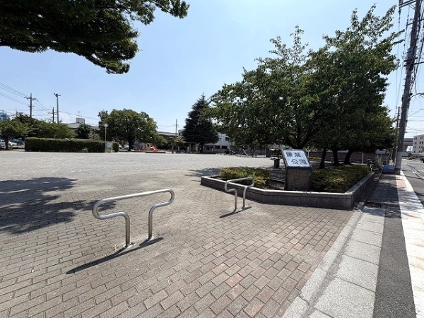 重瀬公園：徒歩7分（約490m）