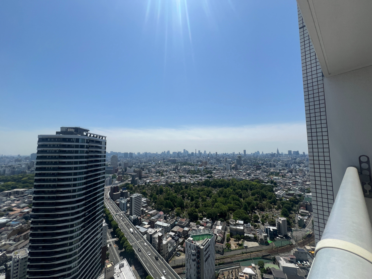 【住戸からの眺望】東京メトロ有楽町線「東池袋」駅まで徒歩1分など、複数沿線・駅を利用可能。通勤・通学やお出かけに便利な立地です。※眺望は将来にわたって保証するものではありません。