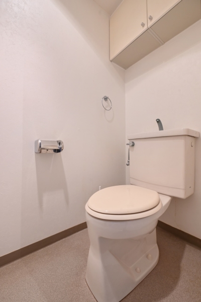 他の水回り設備と独立したトイレです。