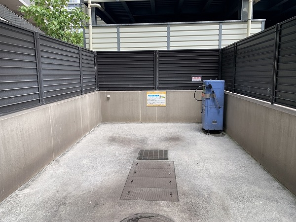 敷地内洗車場