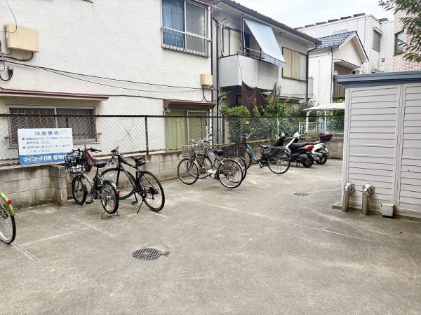 駐輪場バイク置き場