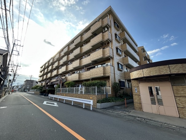 外観きれいに保たれています