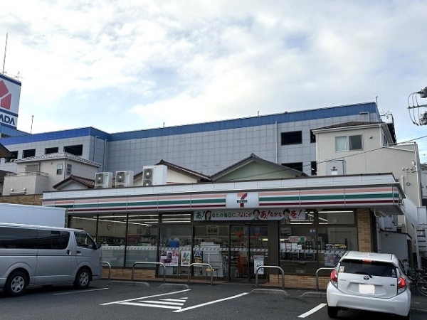 セブンイレブン川口青木3丁目店：徒歩10分（約790m）