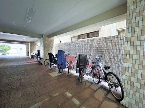 屋根付き駐輪場