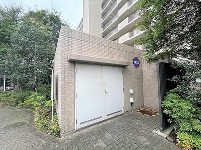 敷地内ゴミ置き場