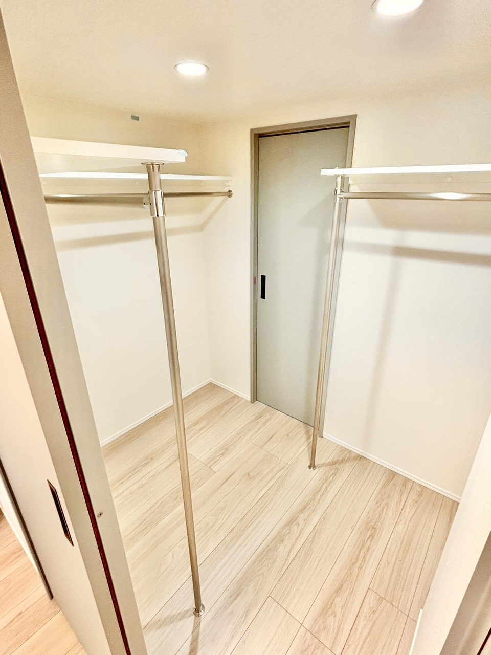 【WTC】WTCが備わっています。ご家族皆様のお洋服だけでなく、キャリーケースや季節家電、ゴルフバックなども収納可能です。