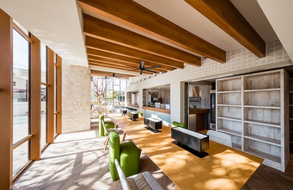 居住者専用のクラブカフェ