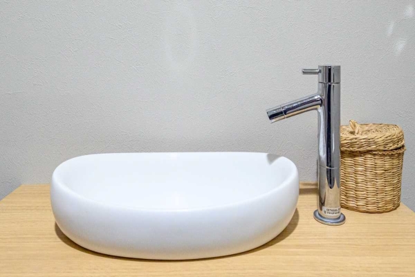 トイレには手洗い台もございます