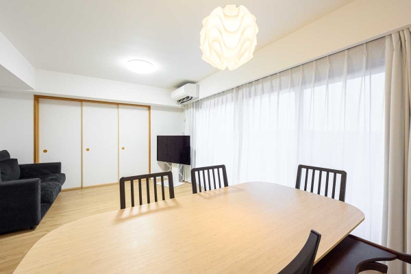 バルコニー側は室内に梁がでないため、家具の配置がしやすい