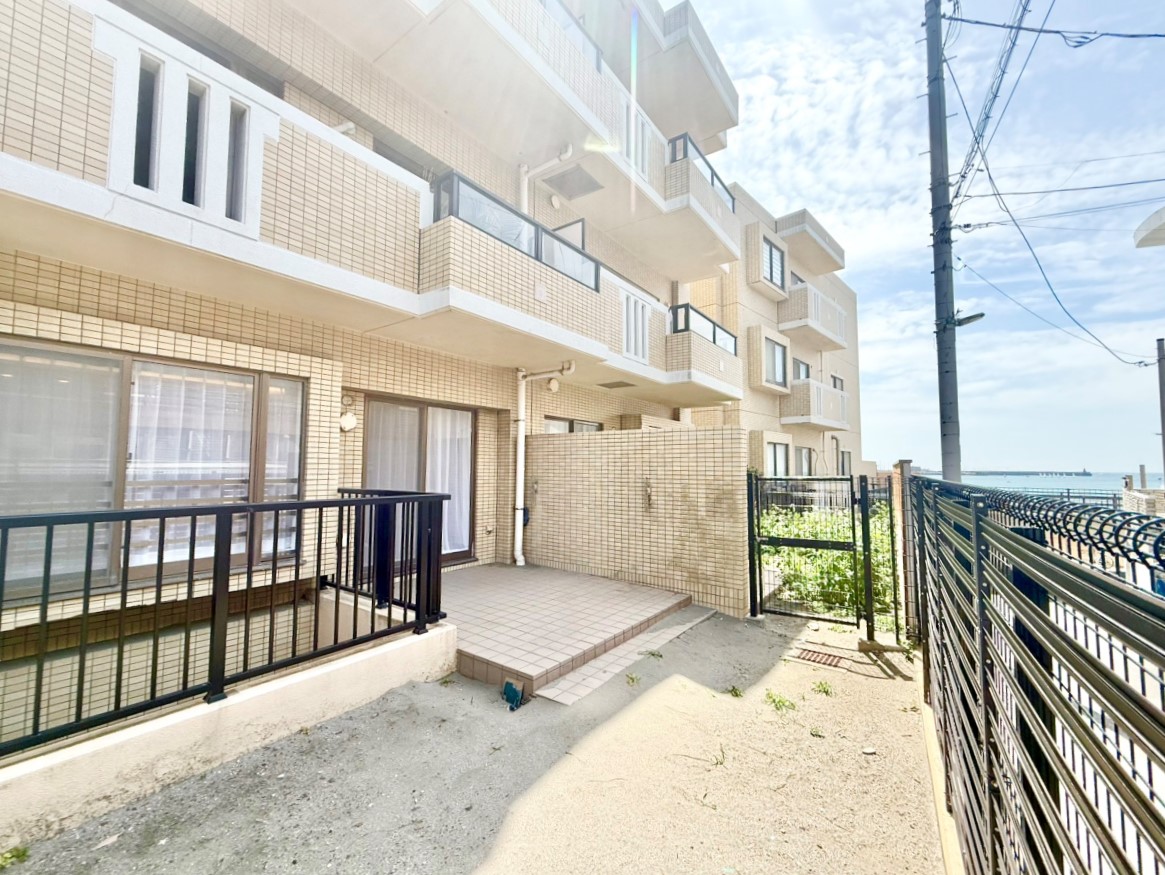 【専用庭】海の香りと潮風を味わいながらほっと一息つける場所になりそうですね。