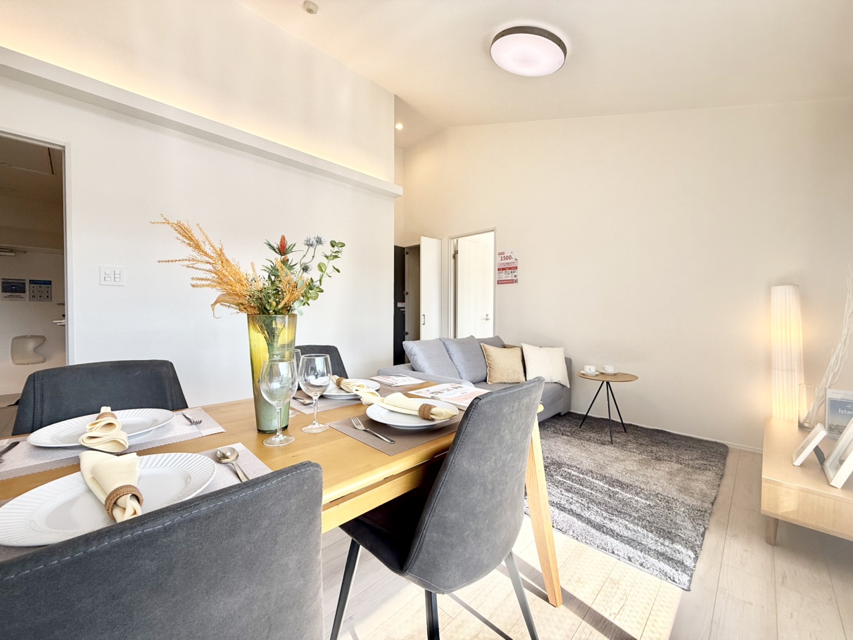 【ライオンズマンション藤沢東】鉄筋コンクリート造6階建の最上階部分。総戸数30戸。3沿線利用可能で、アクセス良好な立地です。