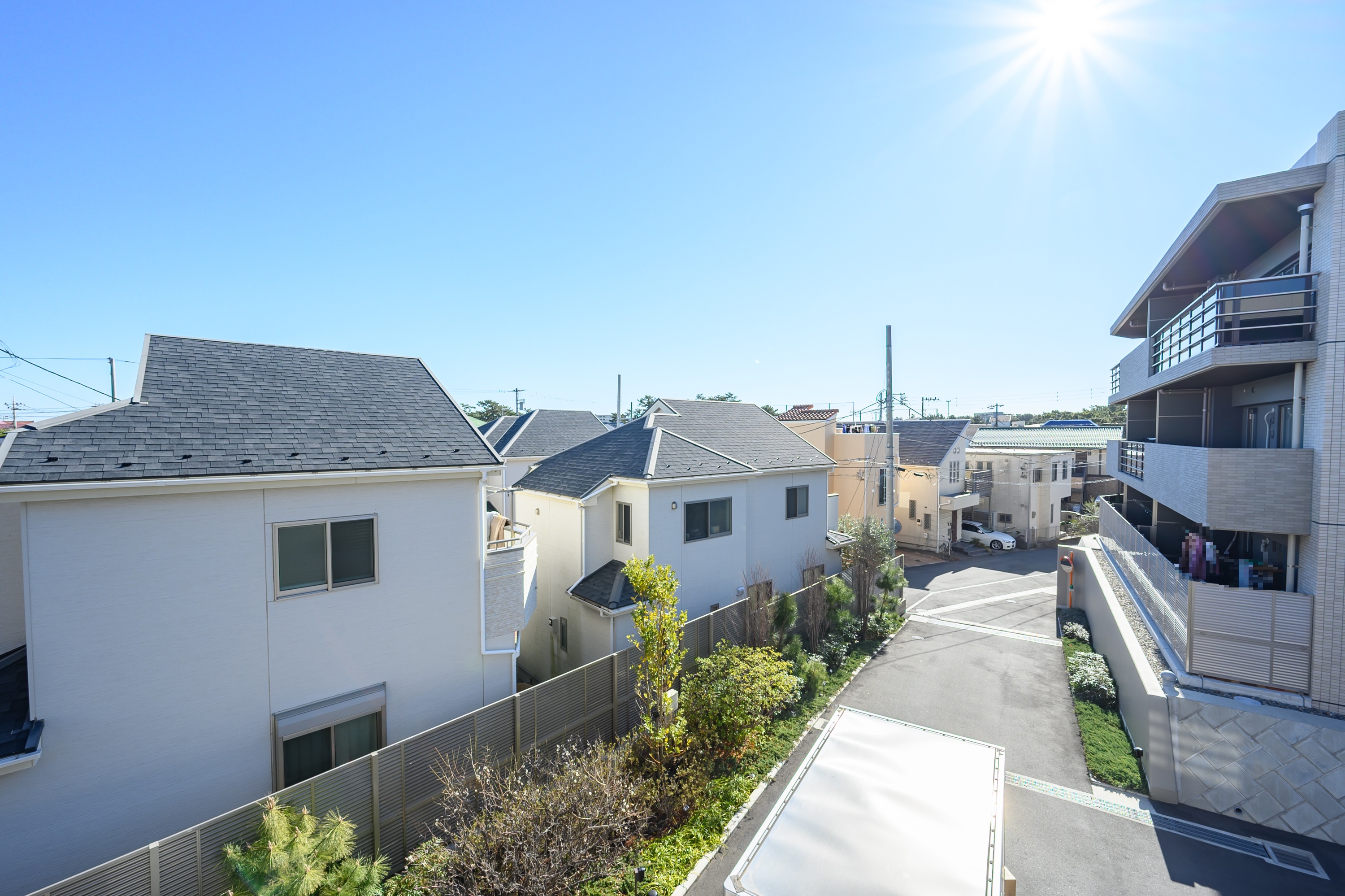 お住まいからの眺望です。陽当り良好なお住まいです。ぜひ現地でご確認ください。