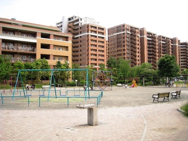 笠間三丁目公園（ガーデンアソシエ敷地隣接）