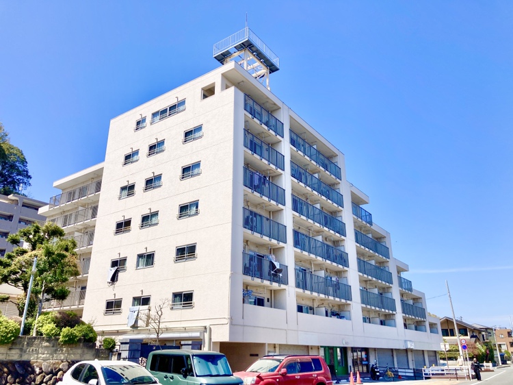 【カマクラ大船コーポ】2026年10月、内装リフォーム完了。JR東海道本線・横須賀線・京浜東北線「大船」駅まで徒歩4分など、複数沿線利用可能。通勤・通学・お出掛けにも便利な立地です。
