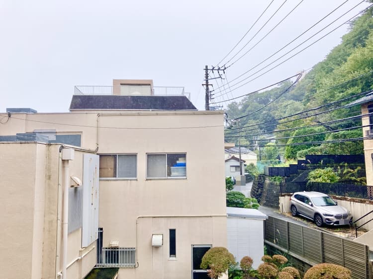 【バルコニーからの眺望写真】地上7階建マンション、3階部分の南向き住戸です。※眺望は将来にわたって保証するものではありません。