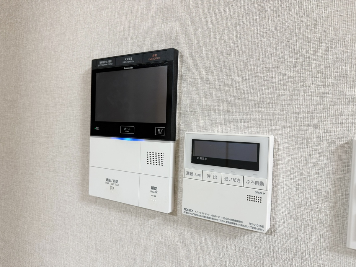TVモニター付きインターホンです。