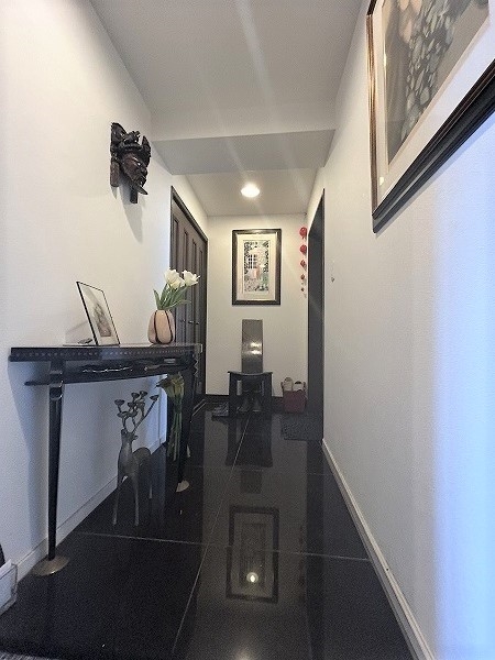 収納豊富な玄関です。