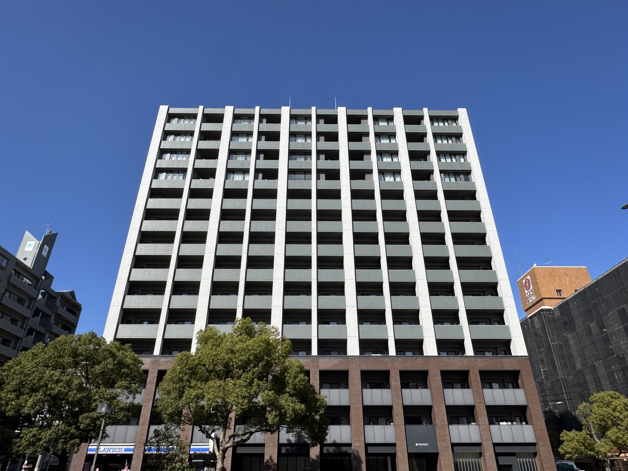 天神・博多方面へのバス便が多数ある「築港本町」バス停まで徒歩1分です。長期修繕計画が有り、将来も安心して住み続けることができます。