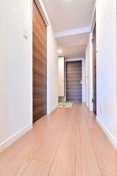 床材はお部屋が明るくなります！