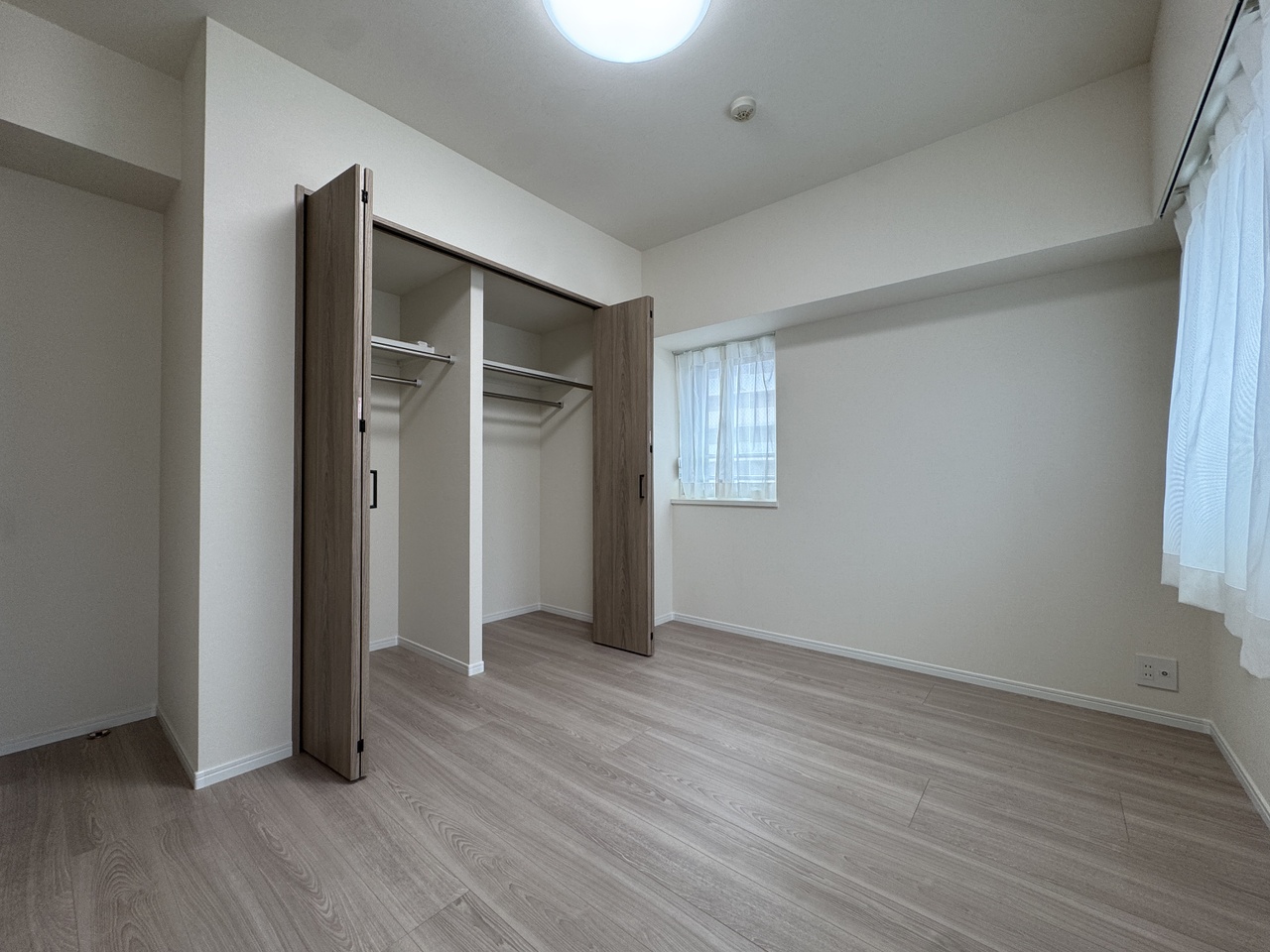 各居室に収納があるため衣類や雑貨がすっきり片付きそうです。