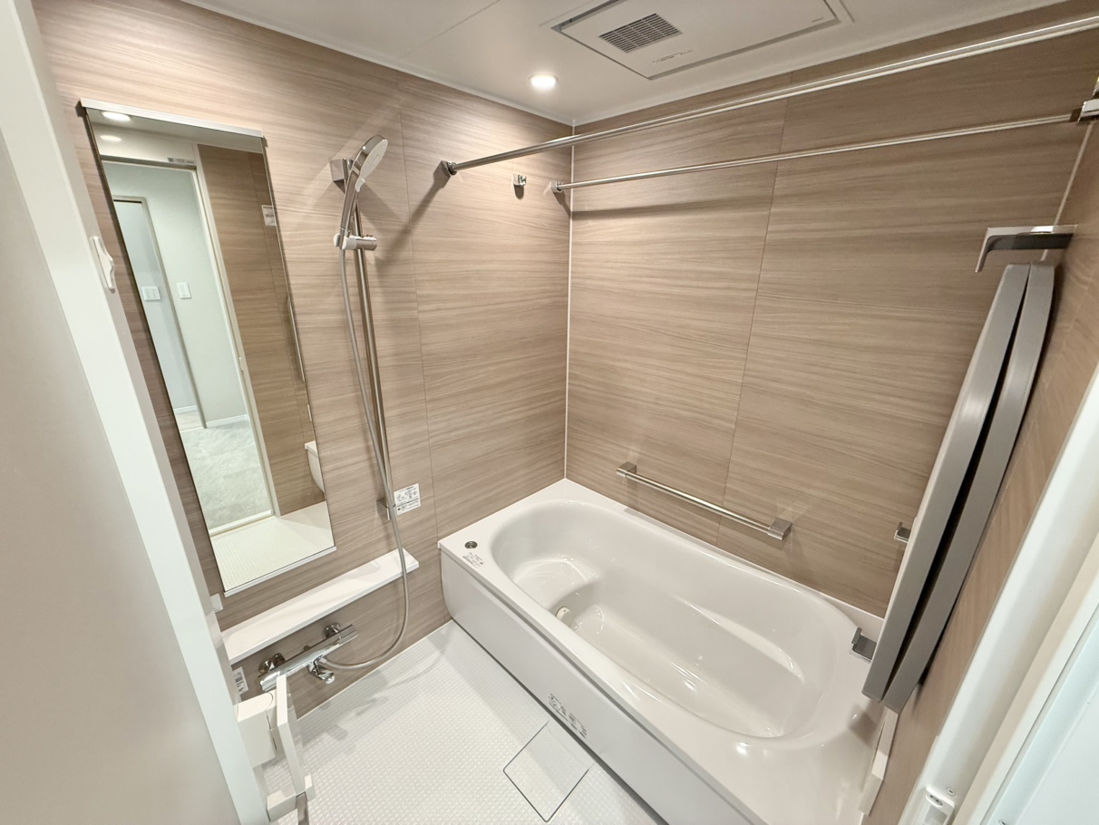 ゆったりとした浴槽でリラックスタイムをお楽しみいただけます。