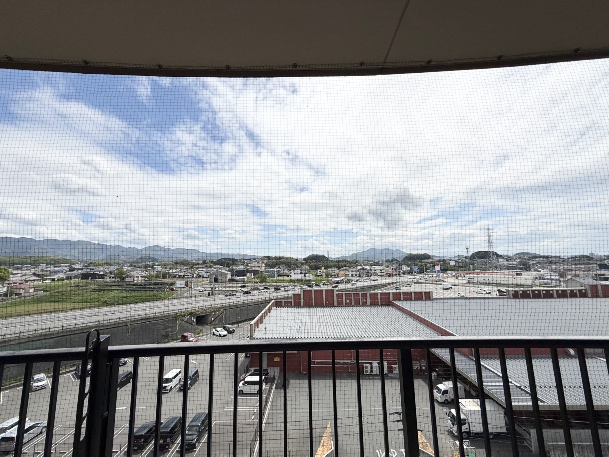 最上階からの眺望は遠くまで見渡せて開放感たっぷりです。