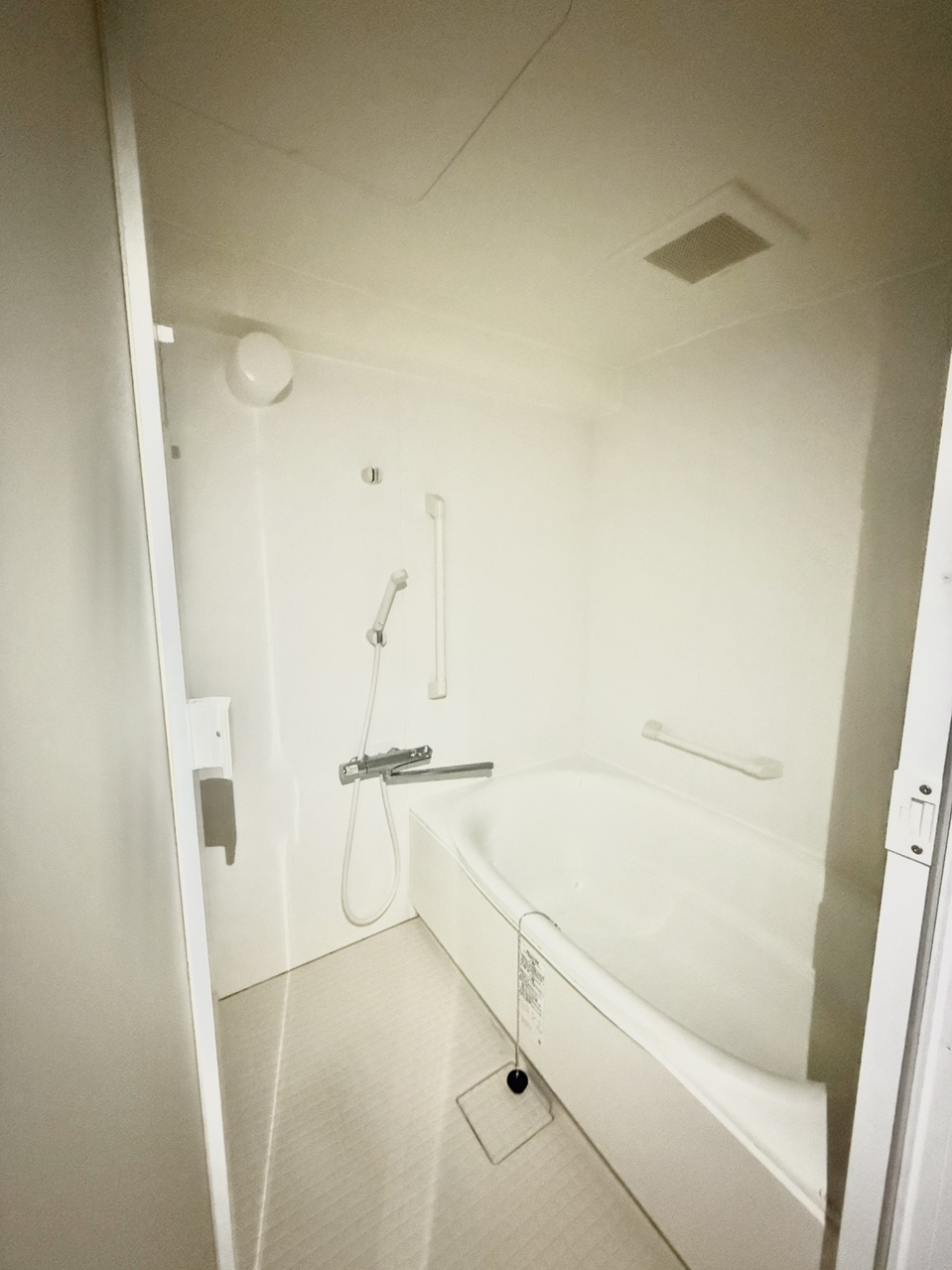 一日の疲れをゆっくりと癒していただける浴室です。