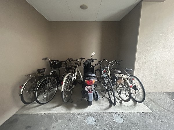 駐輪場。(空き状況は担当まで)