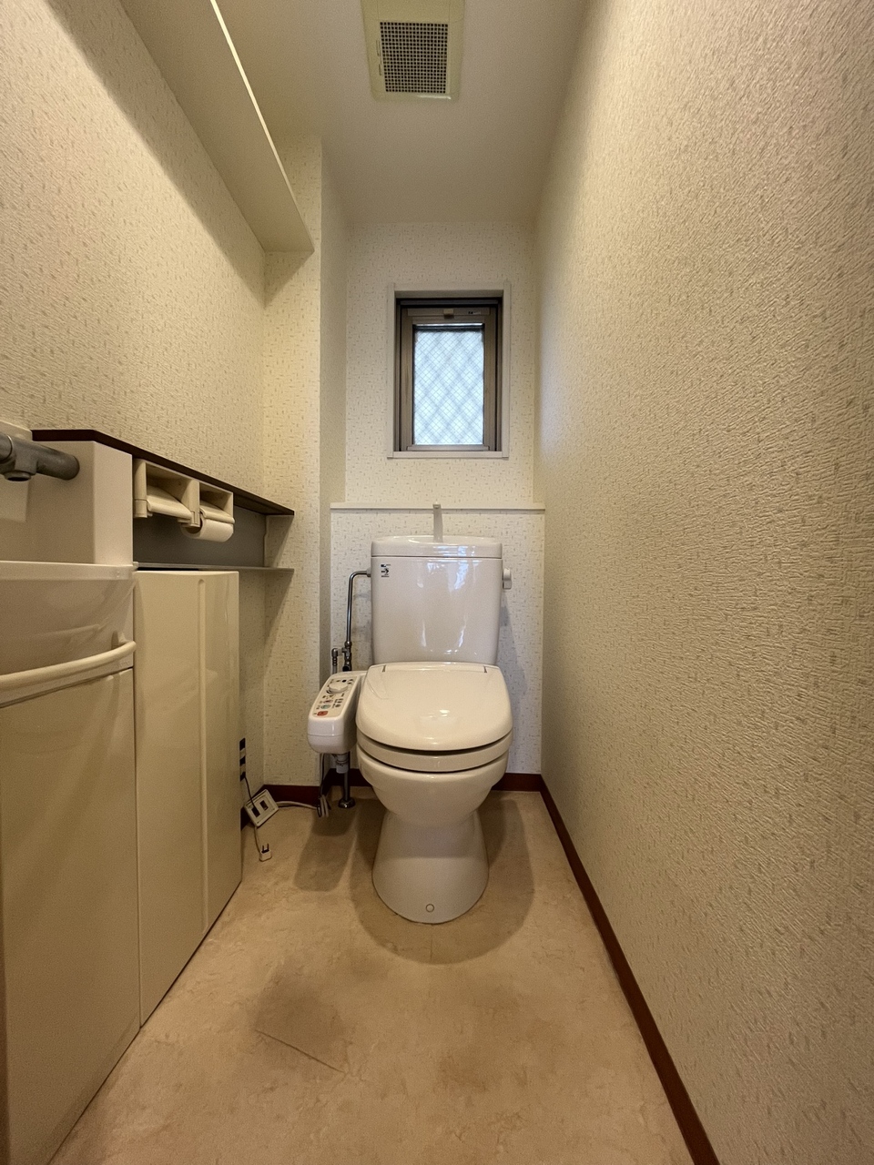 トイレには手洗い場がついております。