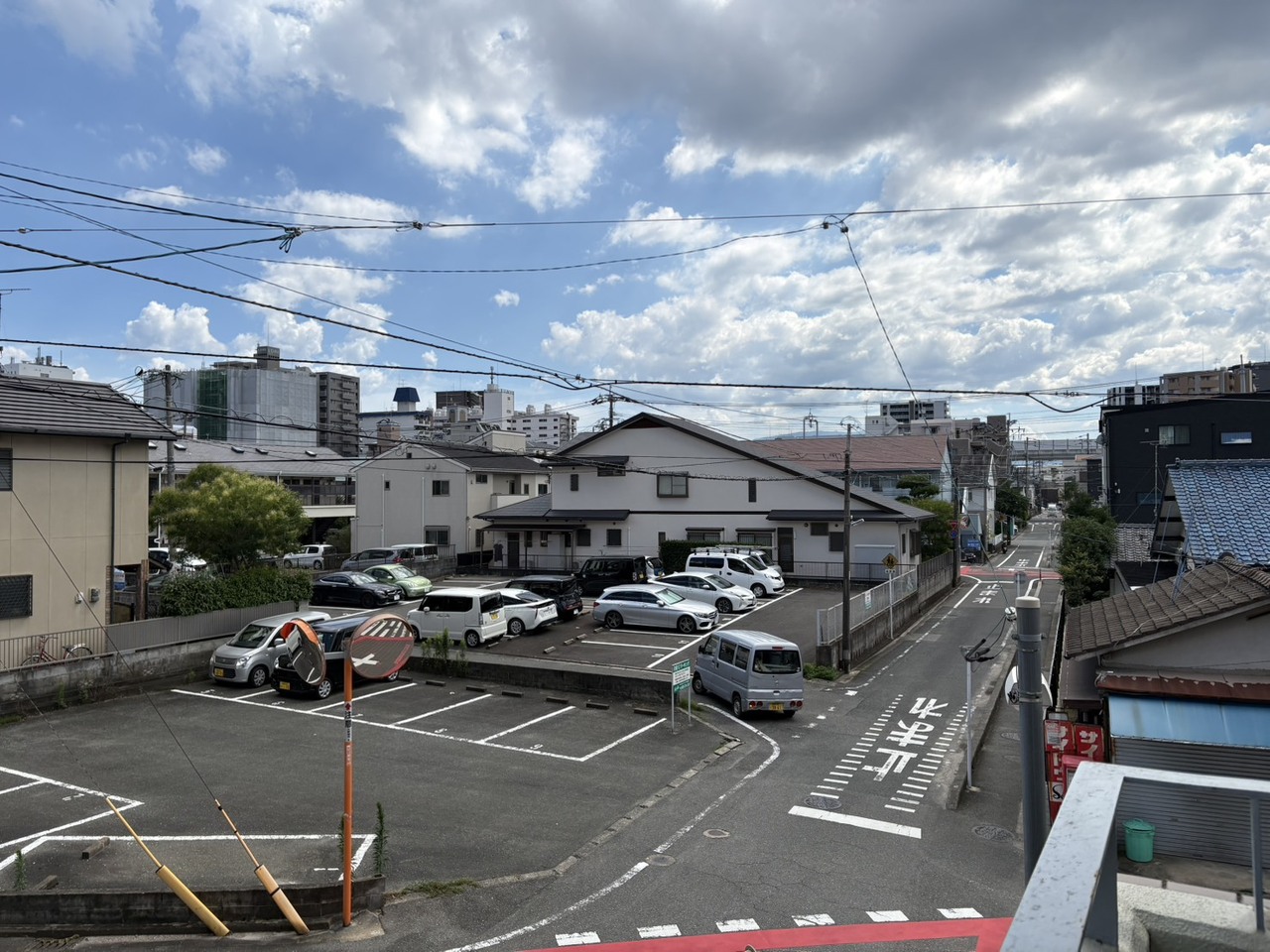 バルコニーからの眺望です。春日原駅、ショッピングセンター、コンビニも徒歩１０分圏内の立地です。