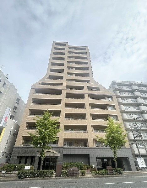 2005年2月築、総戸数31戸のマンションです。