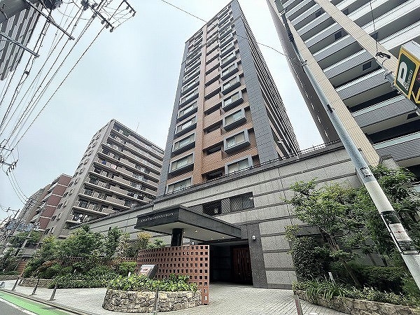 2004年築、総戸数67戸。