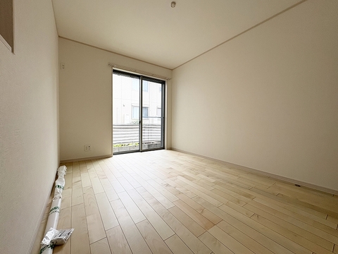 納戸6帖。部屋としてお使いいただけます。