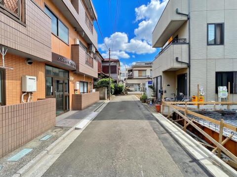 スポット的に落ち着いた住環境が形成される「喜沢1丁目」の住宅街です。