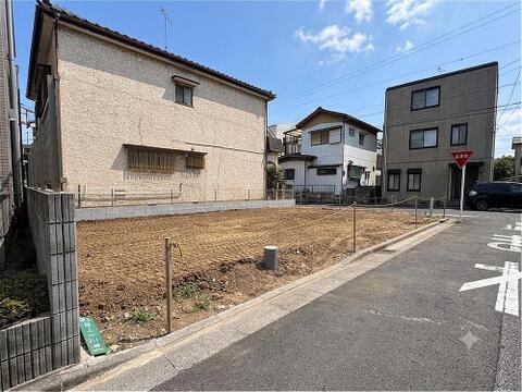 西川口駅＆鳩ヶ谷駅からバス便あり。「京浜東北線」＆「南北線」乗り入れ都心へのアクセス良好。イオンモール川口前川店徒歩6分。